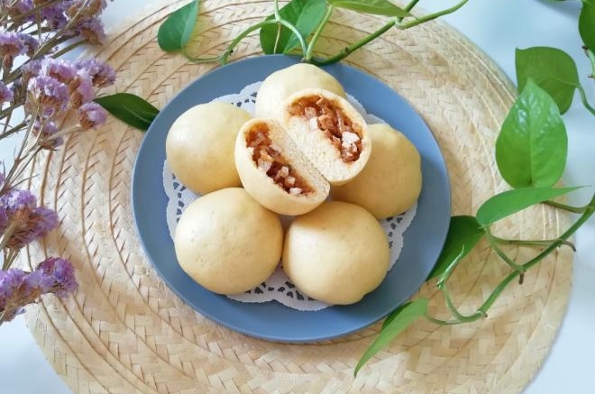 玉米面素菜包