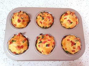 香葱芝士小餐包出炉。