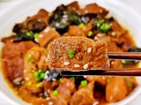 牛肉软烂入味。