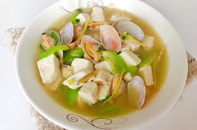 花蛤豆腐汤