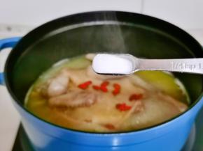 按个人口味加盐调味。