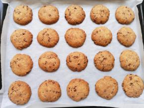 趣多多饼干出炉。 