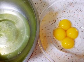 蛋清蛋黄分离。 