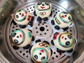 凉水开火，上汽后转中火蒸18分钟，关火焖5分钟左右。