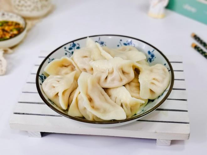 胡萝卜卷心菜猪肉水饺
