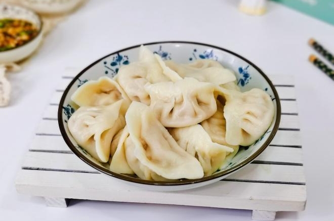 胡萝卜卷心菜猪肉水饺