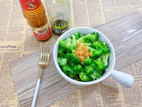 白灼西兰花完成