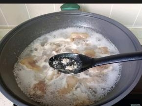 个植物座头鲸