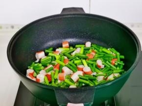 加入焯水的海苔。