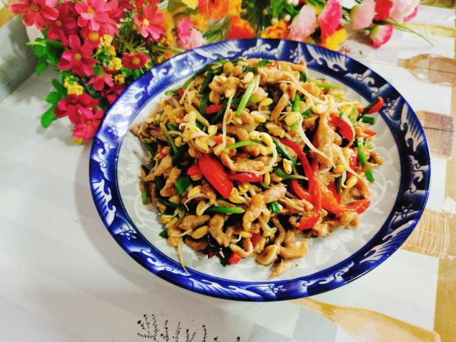 豆芽小炒肉