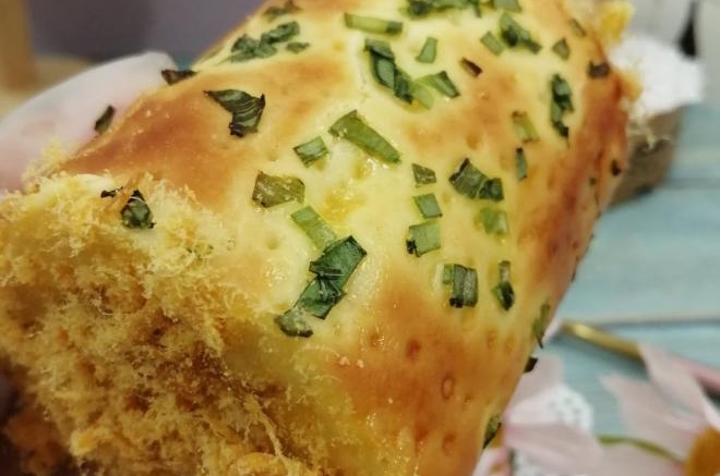 香葱肉松面包卷