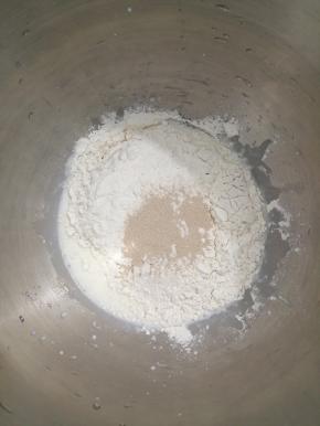 糖+盐+面粉+酵母