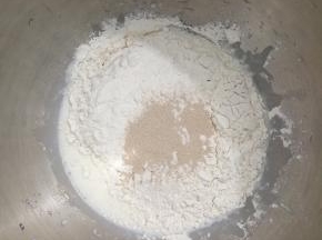 糖+盐+面粉+酵母