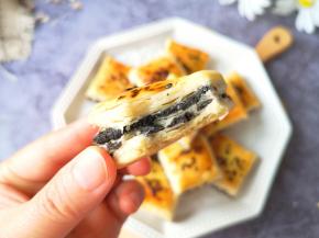 咬一口，酥香可口。