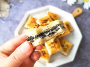 咬一口，酥香可口。