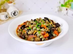 盛出装盘撒葱花。