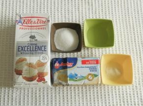 准备焦糖酱材料。