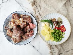 准备好所有食材。