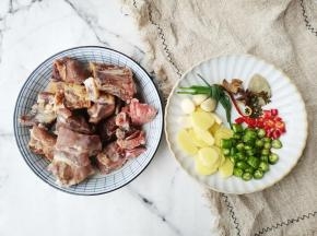 准备好所有食材。