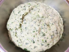 一个小时左右，面团发酵好了。