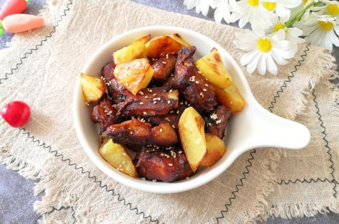 土豆烤排骨