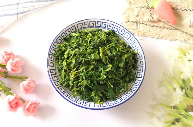 凉拌苜蓿菜