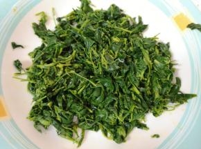 根据自己的口味加入香油和红油各1勺，搅拌均匀即可！ 