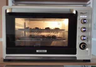 放入预热好的风炉，风炉模式，170度烤10分钟。