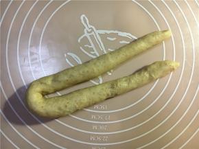 搓长，两头相接。