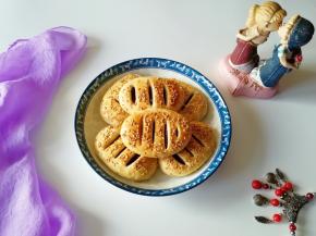 趁热咬一口酥的掉渣。 