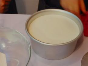 加入另一半芝士馅，填平