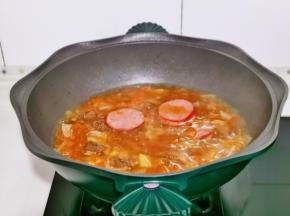 大火煮1分钟，淋上水淀粉再次烧开即可。