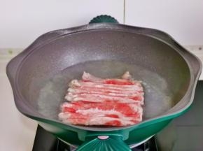 水烧开下肥牛。