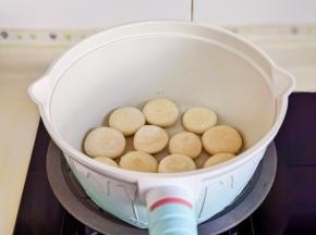 打开翻面再煎2分钟。