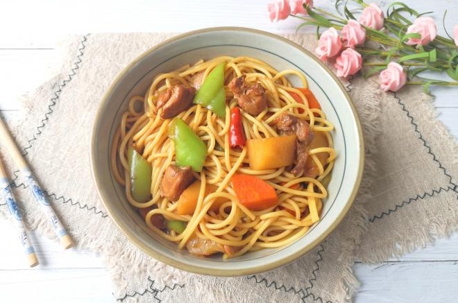 大盘鸡意面