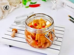 装入密封罐中，冰箱冷藏保存。