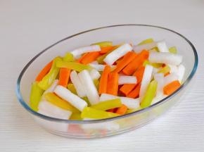 再将水分挤干。