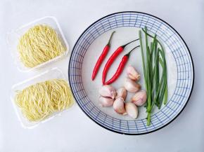 准备好所有食材。