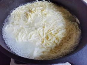 面条煮熟