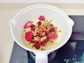 加巴旦木，核桃仁，草莓干。