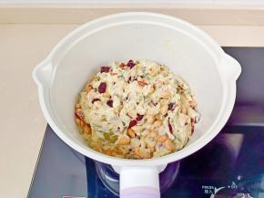 翻拌均匀即可。