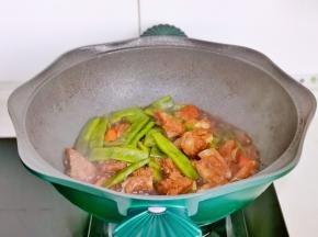 大火收汁至浓稠即可。