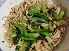 翻拌均匀即可食用！