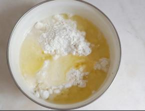 水油皮材料全部混合。