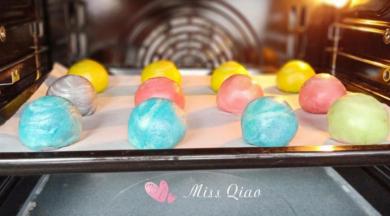 放入预热好的烤箱170度中层烤30分钟。15分钟左右上色满意注意加盖锡纸。