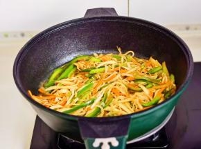 炒5分钟就做好了。