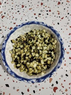 抓拌均匀，腌制10分钟！