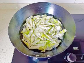 加一点点盐增加底味。