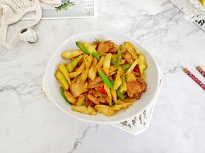 简单又下饭！鲜笋脆爽鲜美，五花肉不油不腻！