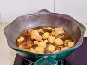 加入百叶结，还加了一点油豆腐炖20分钟（不喜欢可以不加）